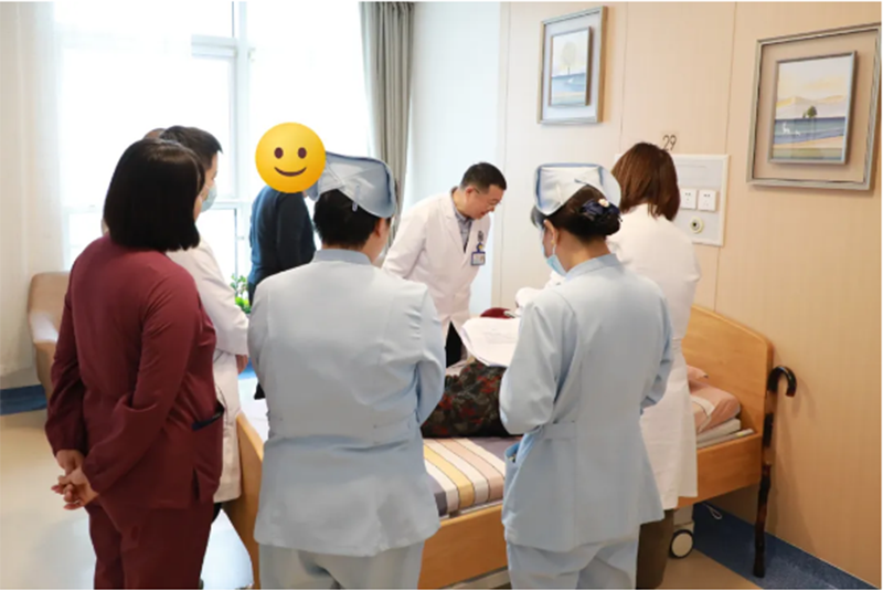 高超醫(yī)術(shù)解難題，患者感動曬心聲！_01.png